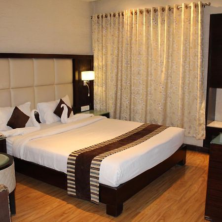 Hotel La Abode Hamirgarh Ngoại thất bức ảnh